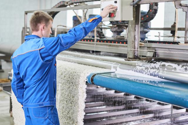 Sustainability in Polyester Fiber Production: Challenges and Innovations