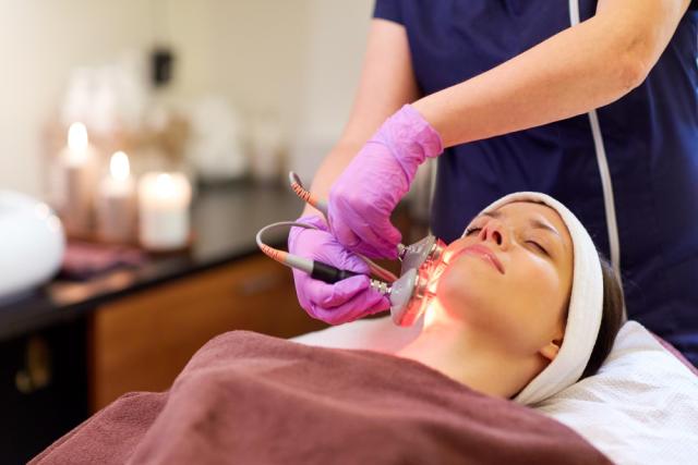 Key Technologies Revolutionizing the Cosmetology Industry