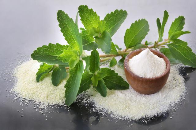 Stevia vs. Sugar: A Comparative Overview for the Consumer