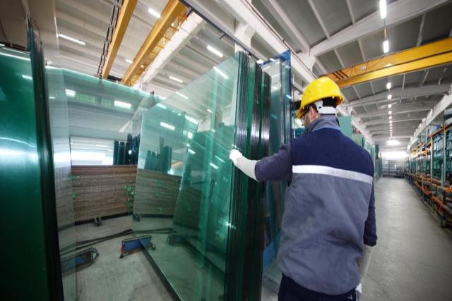 Applications of Laminated Glass in Various Industries